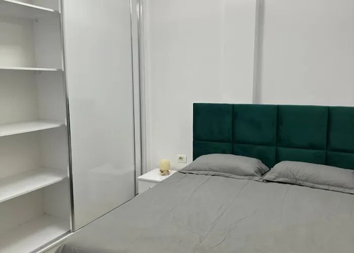Sister's Apartment *